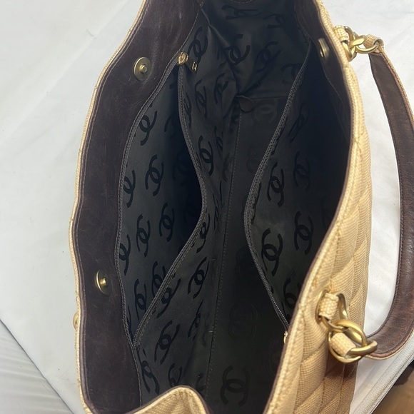 Chanel Grand Tote in Grasscloth Linen Shoulder Tote Bag - Picture 12 of 14